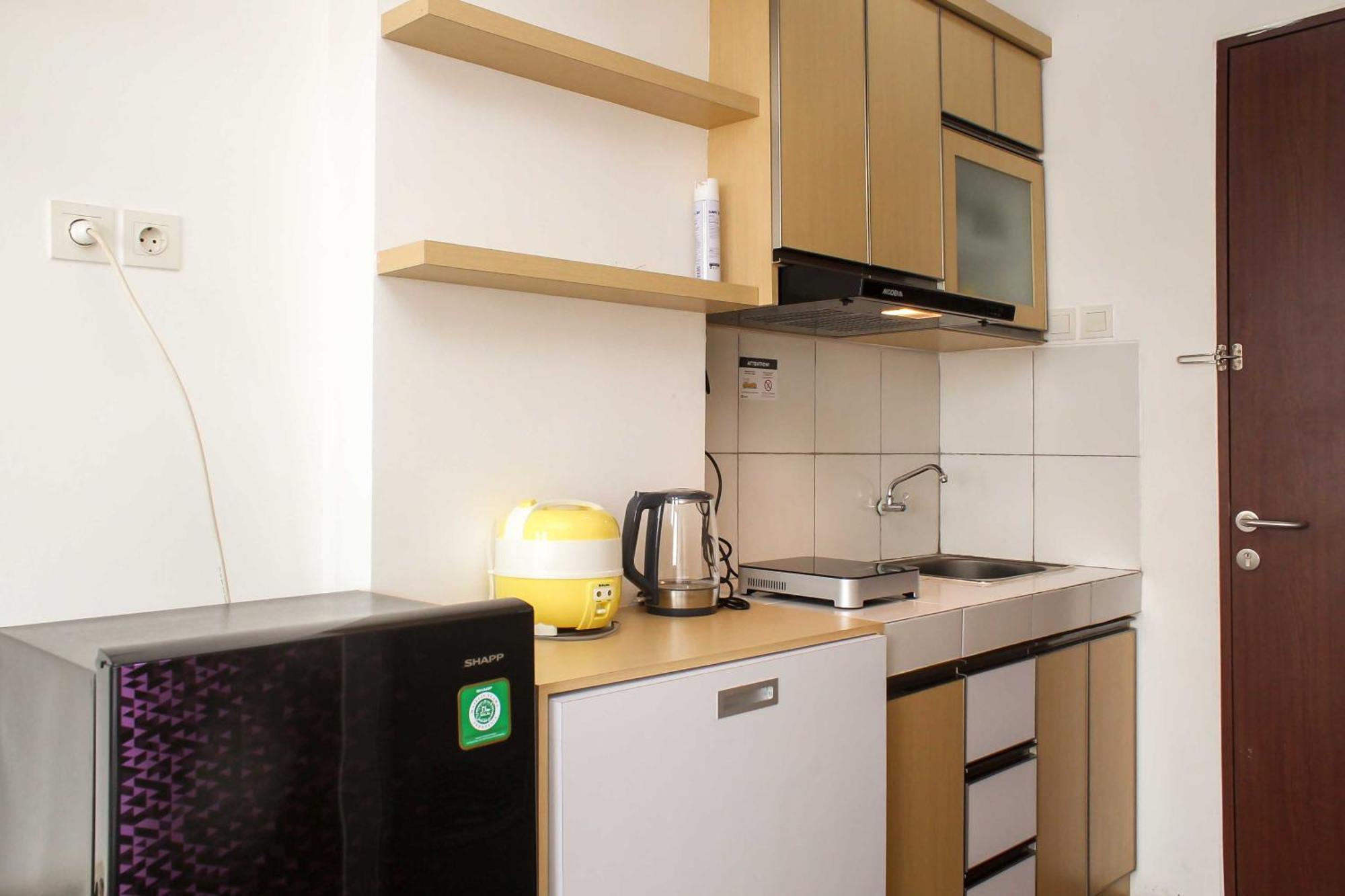 Simple And Comfort At Riverview Jababeka By Travelio Apartemen