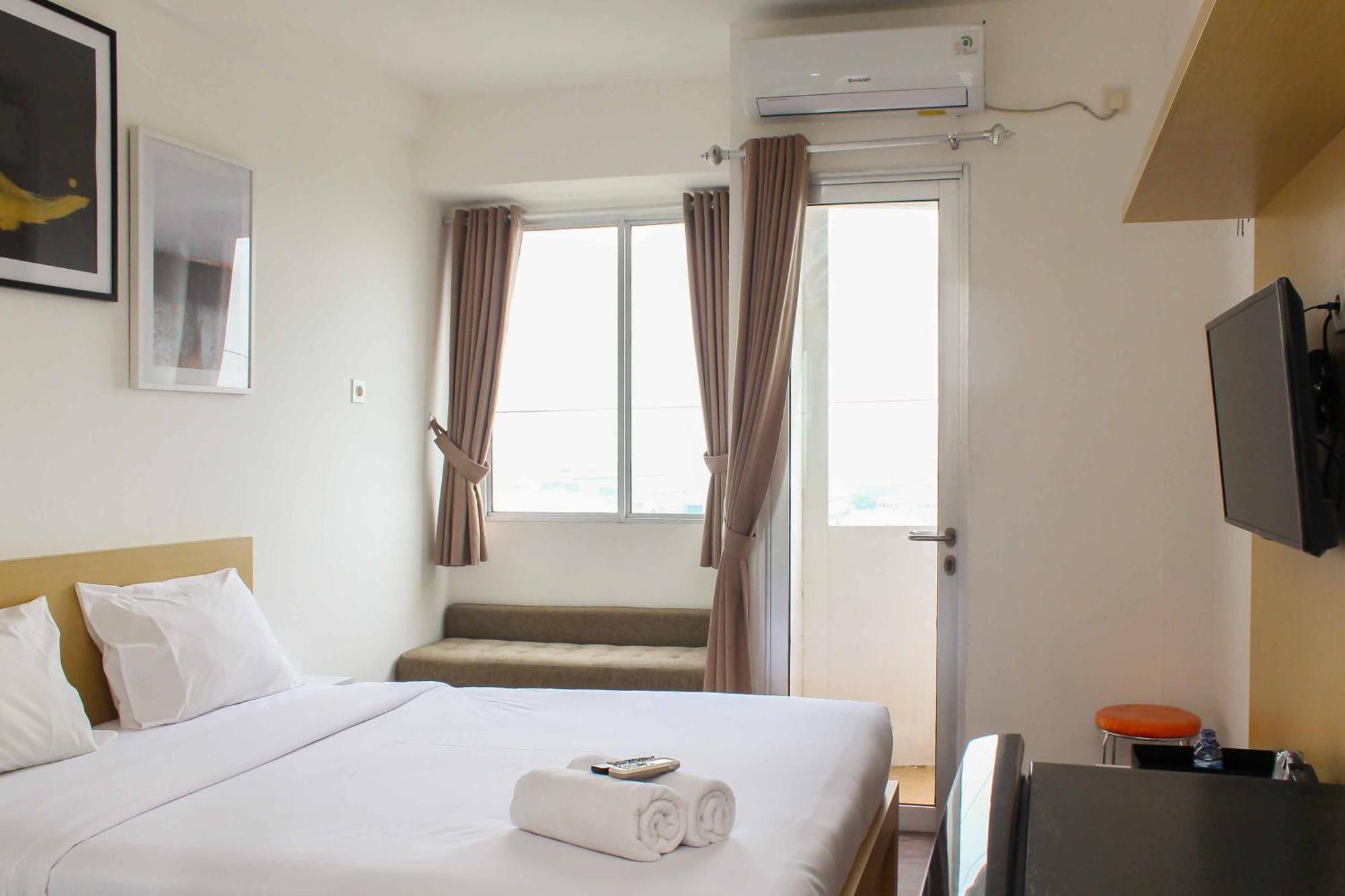 Apartemen Simple And Comfort At Riverview Jababeka By Travelio